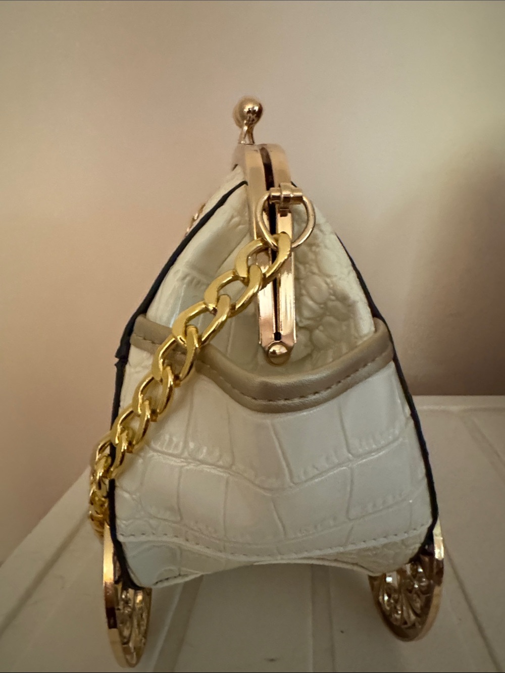 White Embellished Carriage purse with Gold Chain Detail and shoulder strap - Picture 5 of 7